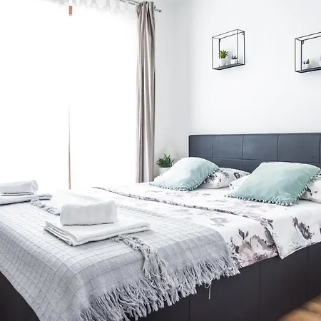 Апартаменты Two With Big Garden Near Beach Bacvice Сплит