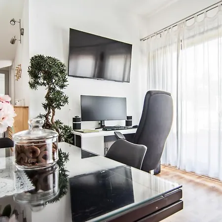Апартаменты Two With Big Garden Near Beach Bacvice Сплит